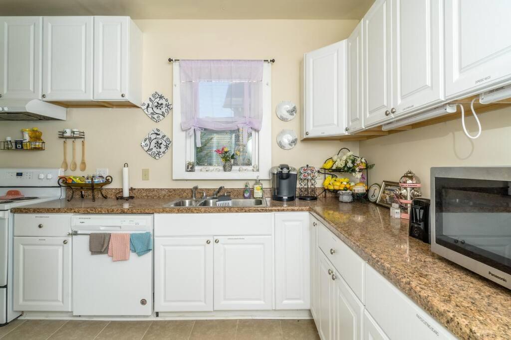 Dog And Family Friendly 4Br W Wifi And Fenced Yard By Zen Living Short Term Rental Luray Exterior photo