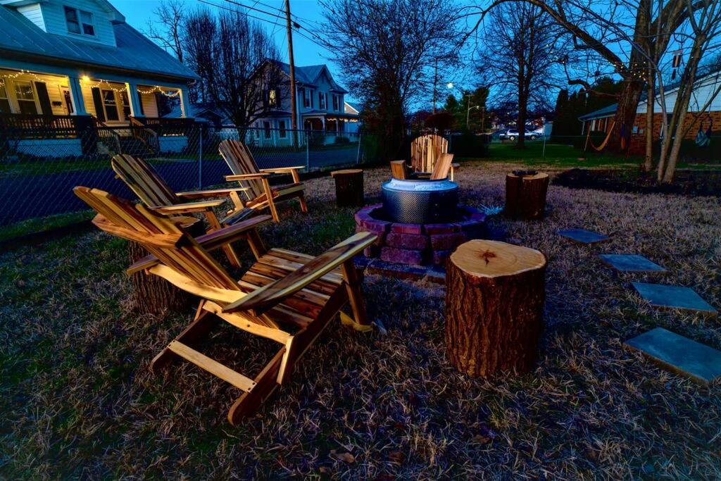 Dog And Family Friendly 4Br W Wifi And Fenced Yard By Zen Living Short Term Rental Luray Exterior photo